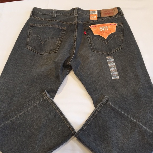 Levi’s 501 straight leg button fly fit jeans - Picture 8 of 12
